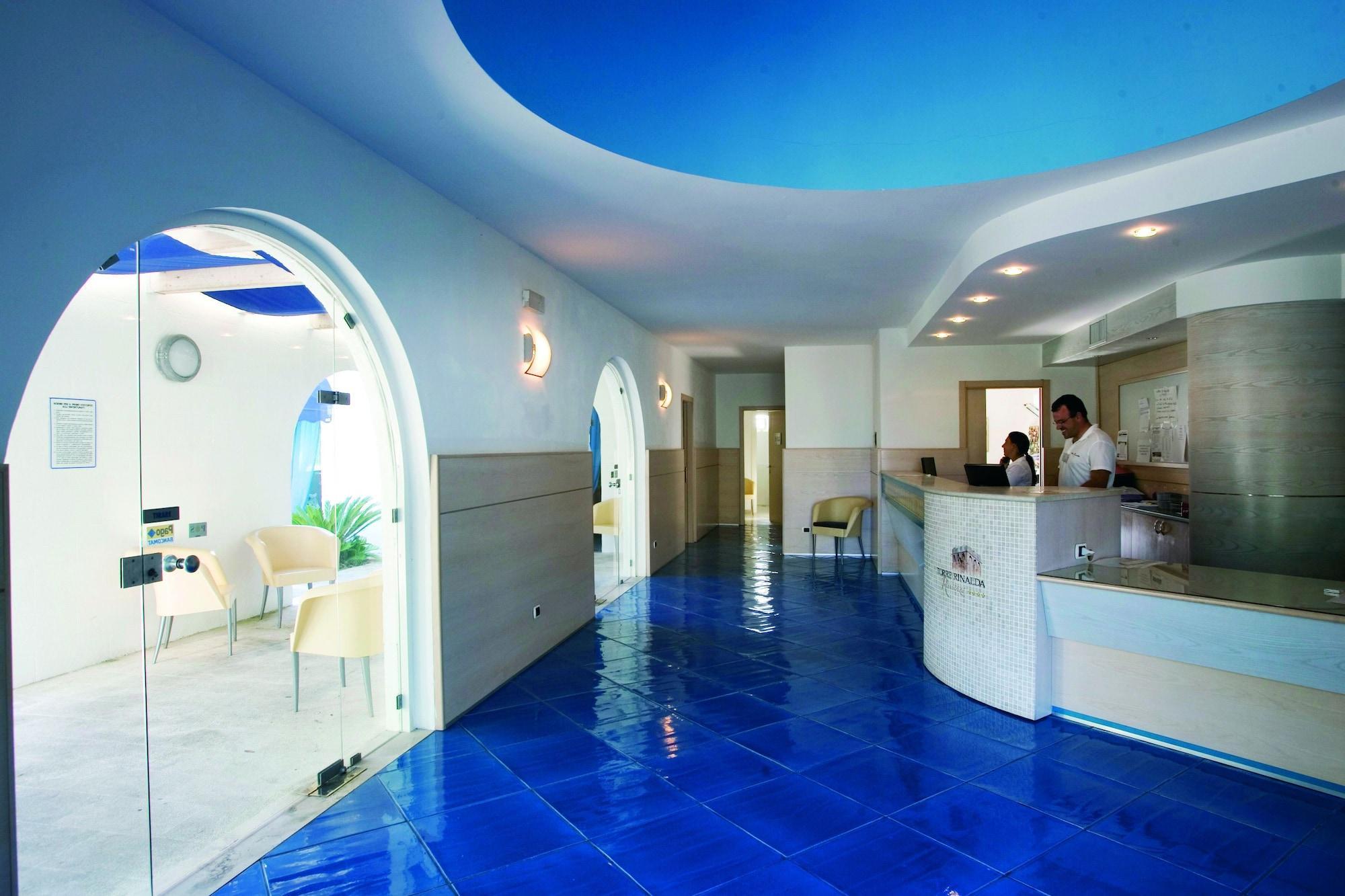 Futura Club Torre Rinalda Hotel Buitenkant foto