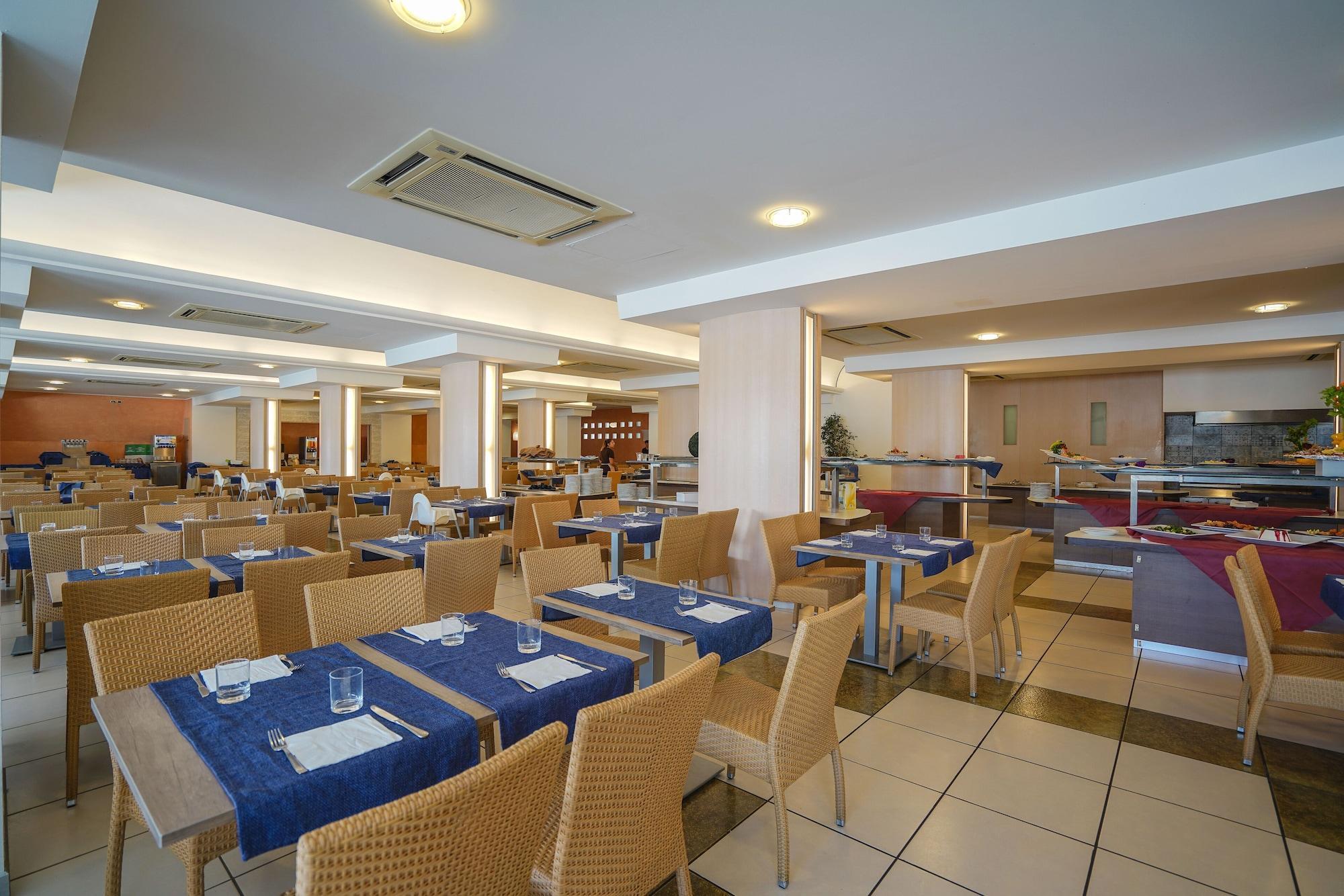 Futura Club Torre Rinalda Hotel Buitenkant foto
